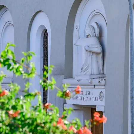 Lägenhet Domus Lilium